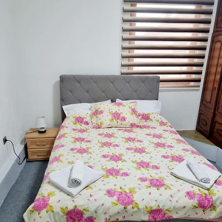 Apartman Family SJJ Esterno foto