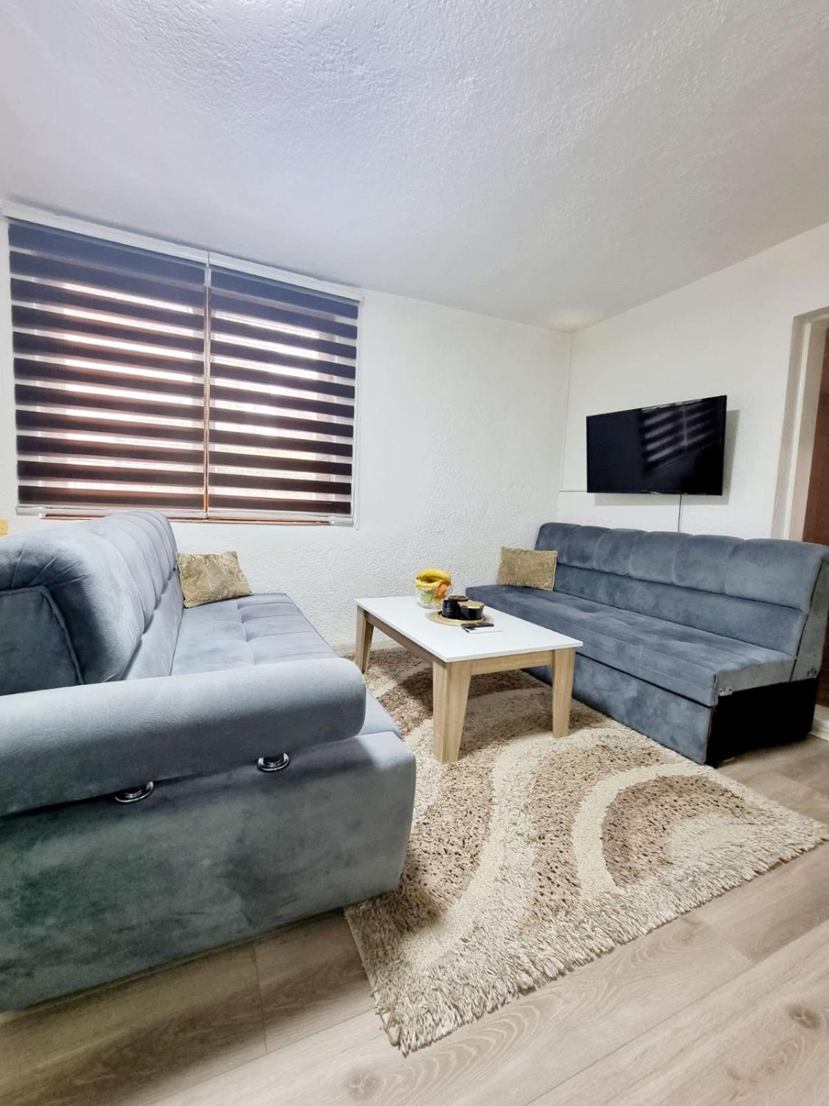 Apartman Family SJJ Esterno foto